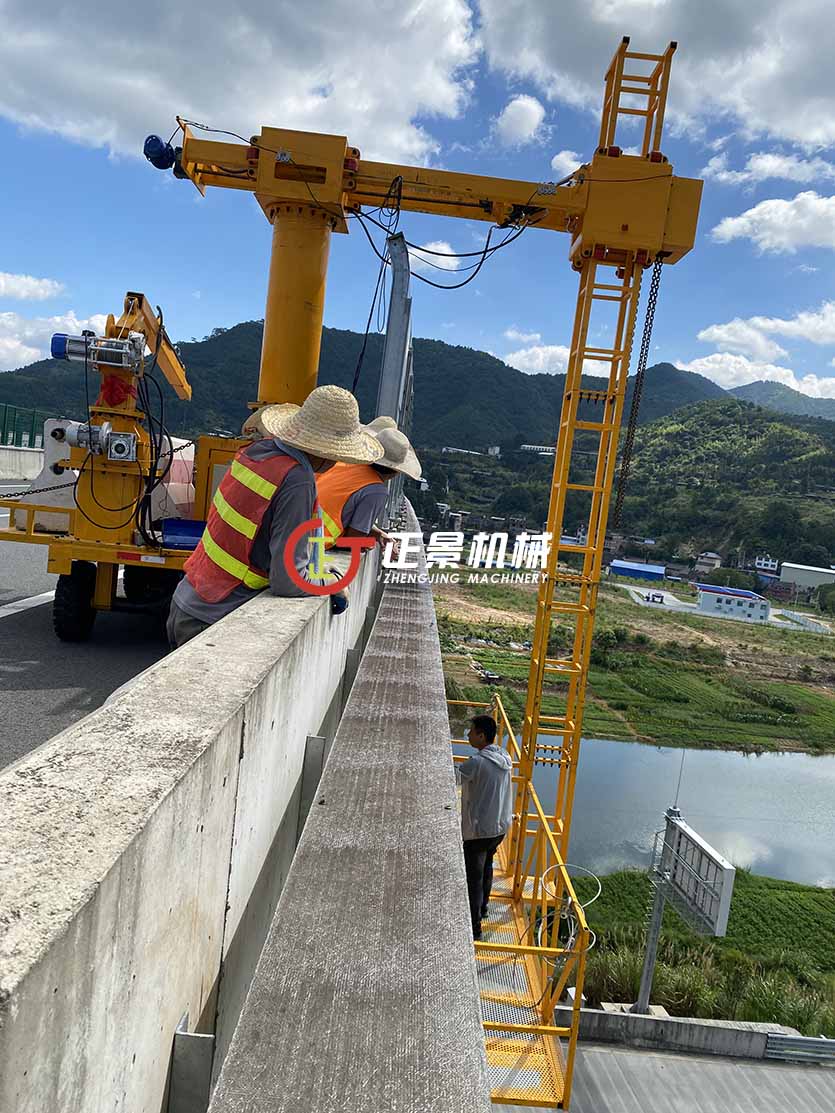 橋梁排水管安裝設(shè)備